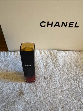 CHANEL Rouge Allure Laque Sea star 93